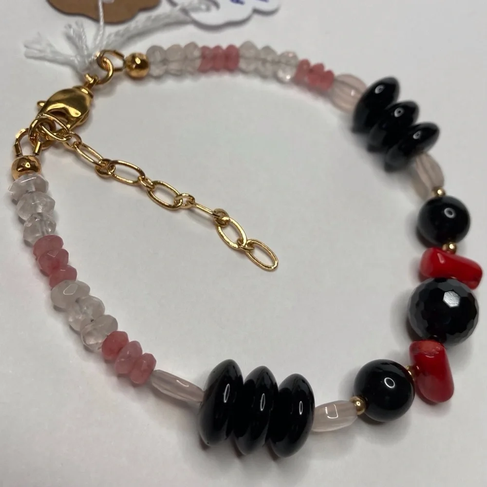 Desert Beads striking artisan